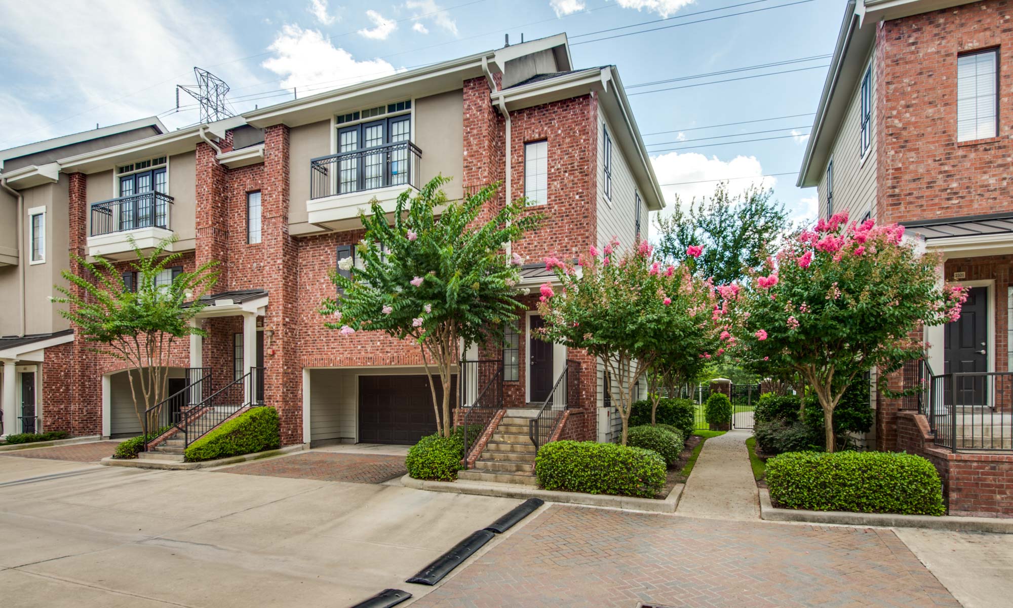 The exterior of the townhomes at Village on Memorial in Houston, TX.