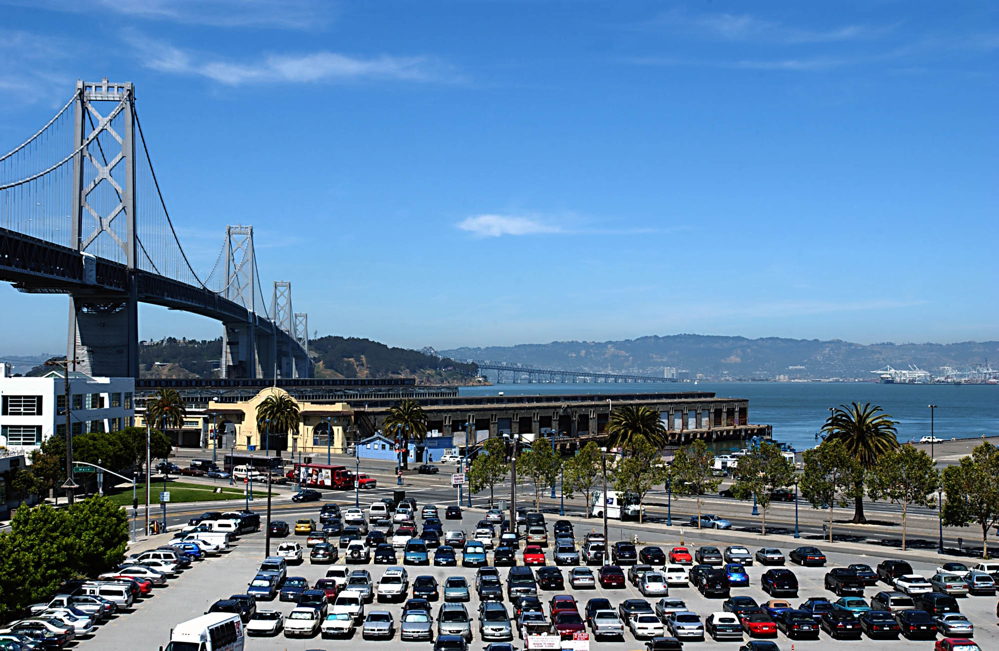 The San Francisco skyline, with a view of the bay bridge in a neighborhood near Bayside Villages modern apartments in downtown San Francisco