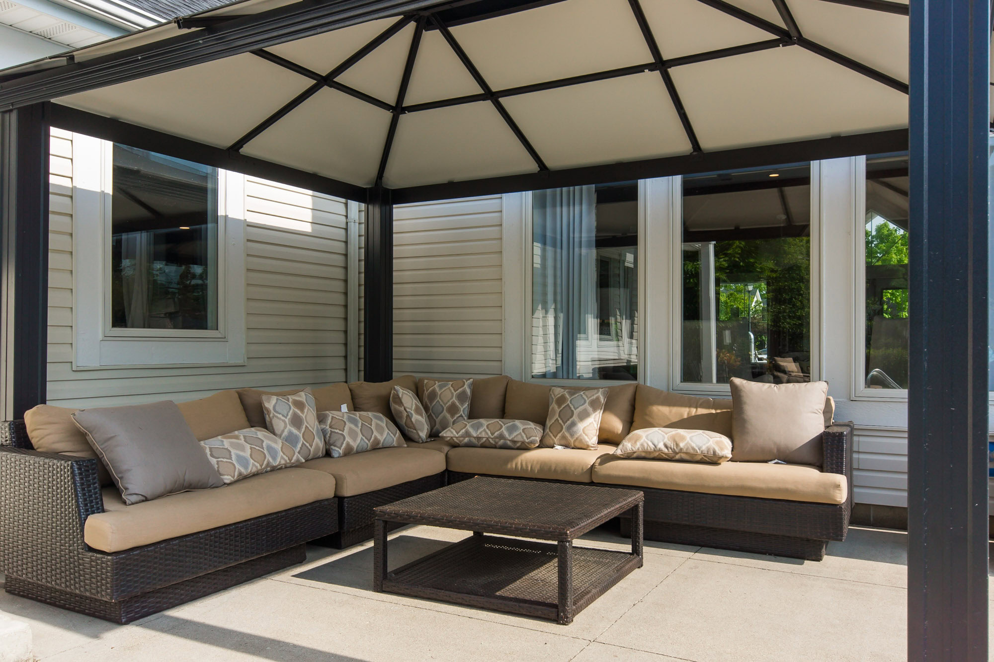 The sundeck at The Gardens apartments in Columbus, OH.
