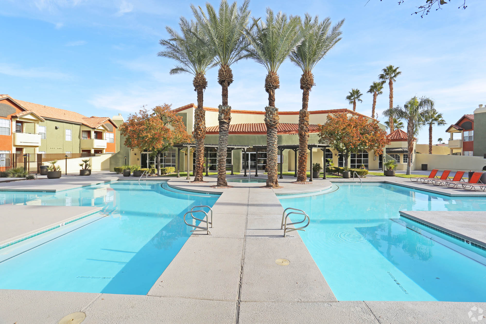 The resort-style pool at The Met apartments in Northwest Las Vegas.